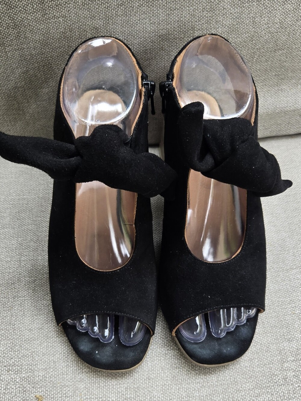 Bueno Ellie Black Suede Open-Toe Block Heel Sandals Bow Accent - Picture 2 of 11